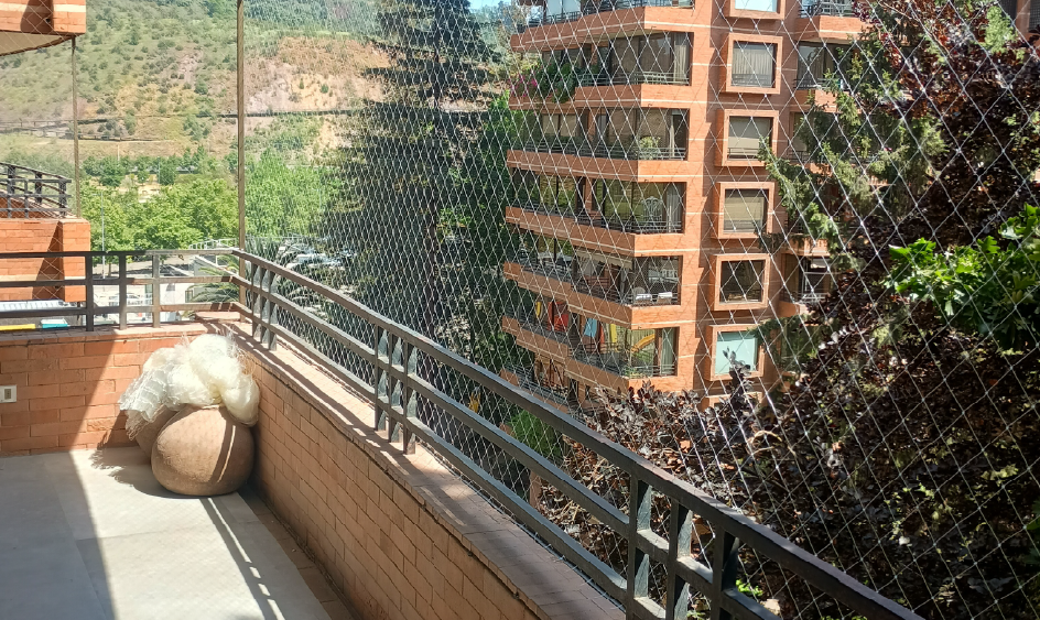 Protección en altura con mallas de seguridad
